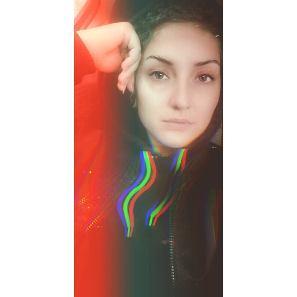 Meet the Posher Other - Meet your Posher, Sarah